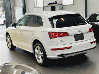 2020 Audi Q5 - Thumbnail