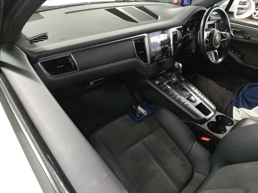 2017 Porsche Macan