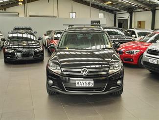 2014 Volkswagen Tiguan - Thumbnail