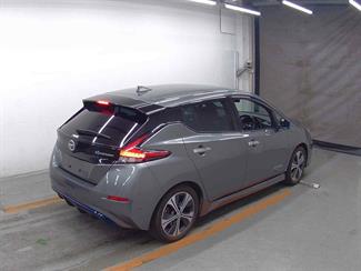 2018 Nissan Leaf - Thumbnail