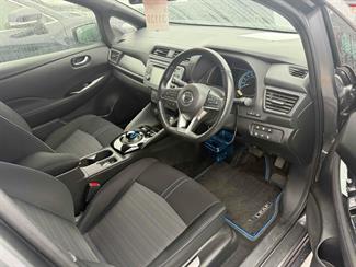 2018 Nissan Leaf - Thumbnail