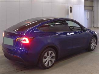 2023 Tesla Model Y - Thumbnail