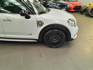 2017 Mini Countryman - Thumbnail
