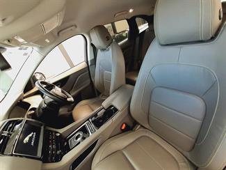 2017 Jaguar F-Pace - Thumbnail