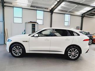 2017 Jaguar F-Pace - Thumbnail