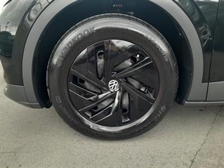 2023 Volkswagen ID.4 - Thumbnail