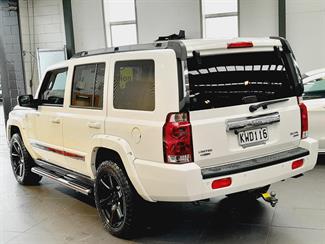 2006 Jeep Commander - Thumbnail