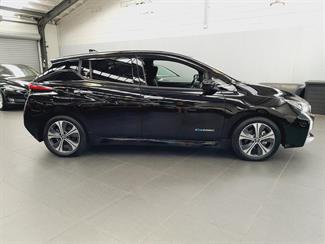 2020 Nissan Leaf - Thumbnail