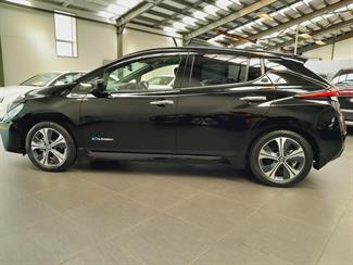 2020 Nissan Leaf - Thumbnail