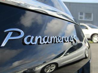2010 Porsche Panamera - Thumbnail