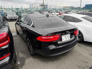 2017 Jaguar XE - Thumbnail