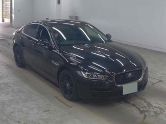 2017 Jaguar XE - Thumbnail