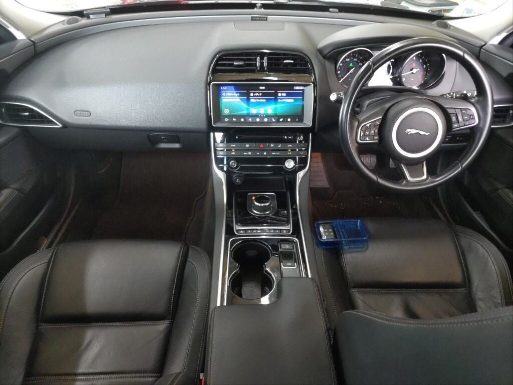 2017 Jaguar XE