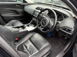 2017 Jaguar XE - Thumbnail