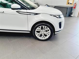 2019 Land Rover Range Rover Evoque - Thumbnail