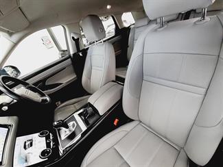 2019 Land Rover Range Rover Evoque - Thumbnail