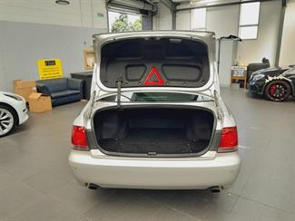 2004 Toyota Crown - Thumbnail