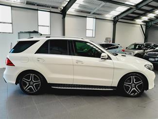 2019 Mercedes-Benz GLE 350 d - Thumbnail
