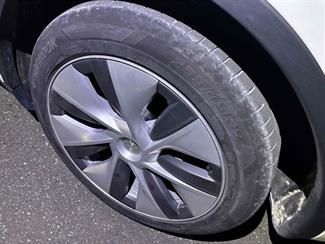 2022 Tesla Model Y - Thumbnail