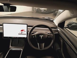 2021 Tesla Model 3 - Thumbnail