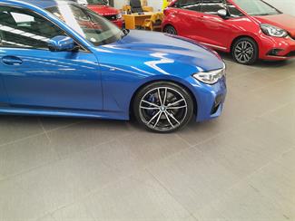 2019 BMW 330i - Thumbnail