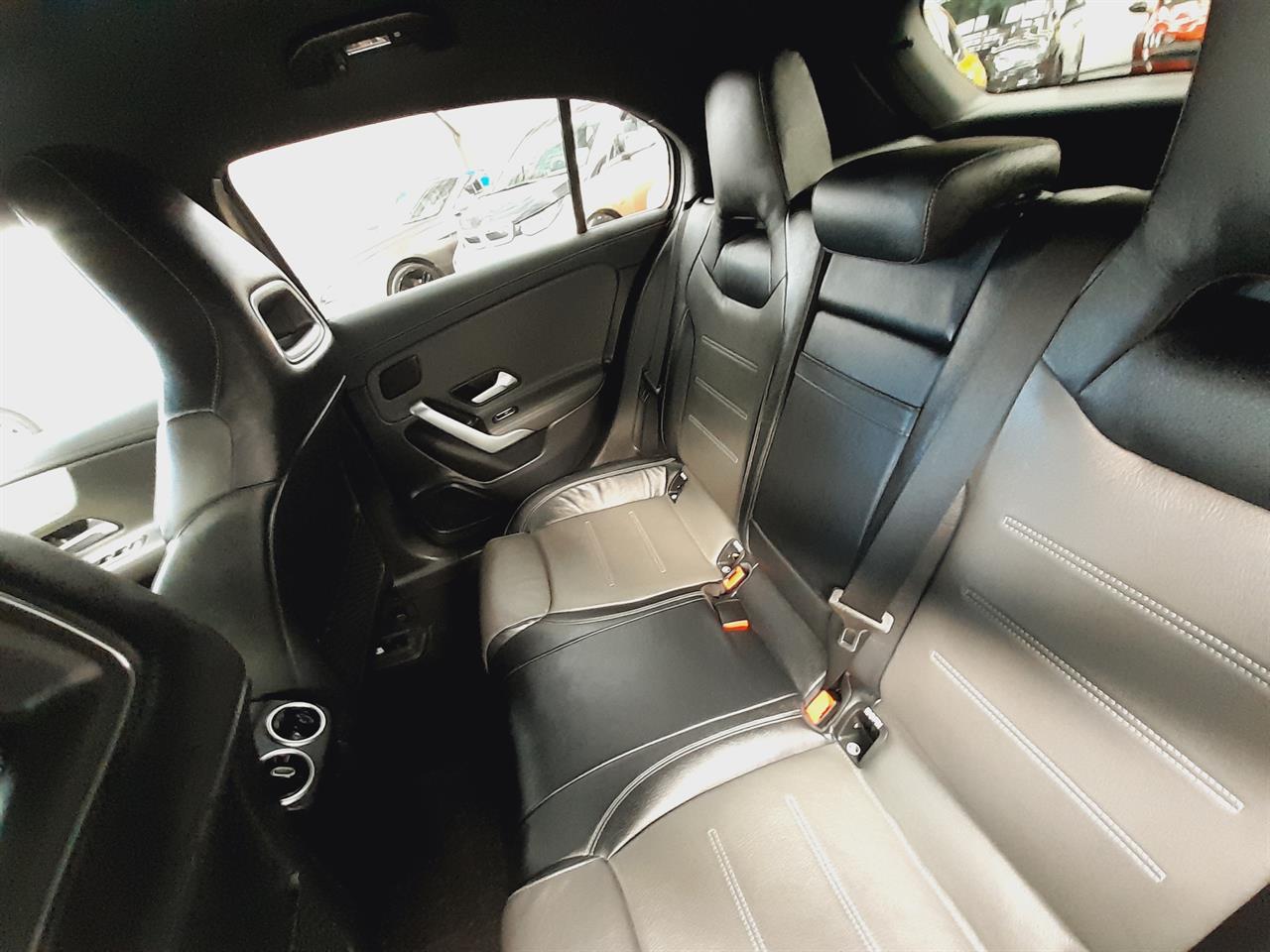 2020 Mercedes-Benz A 35