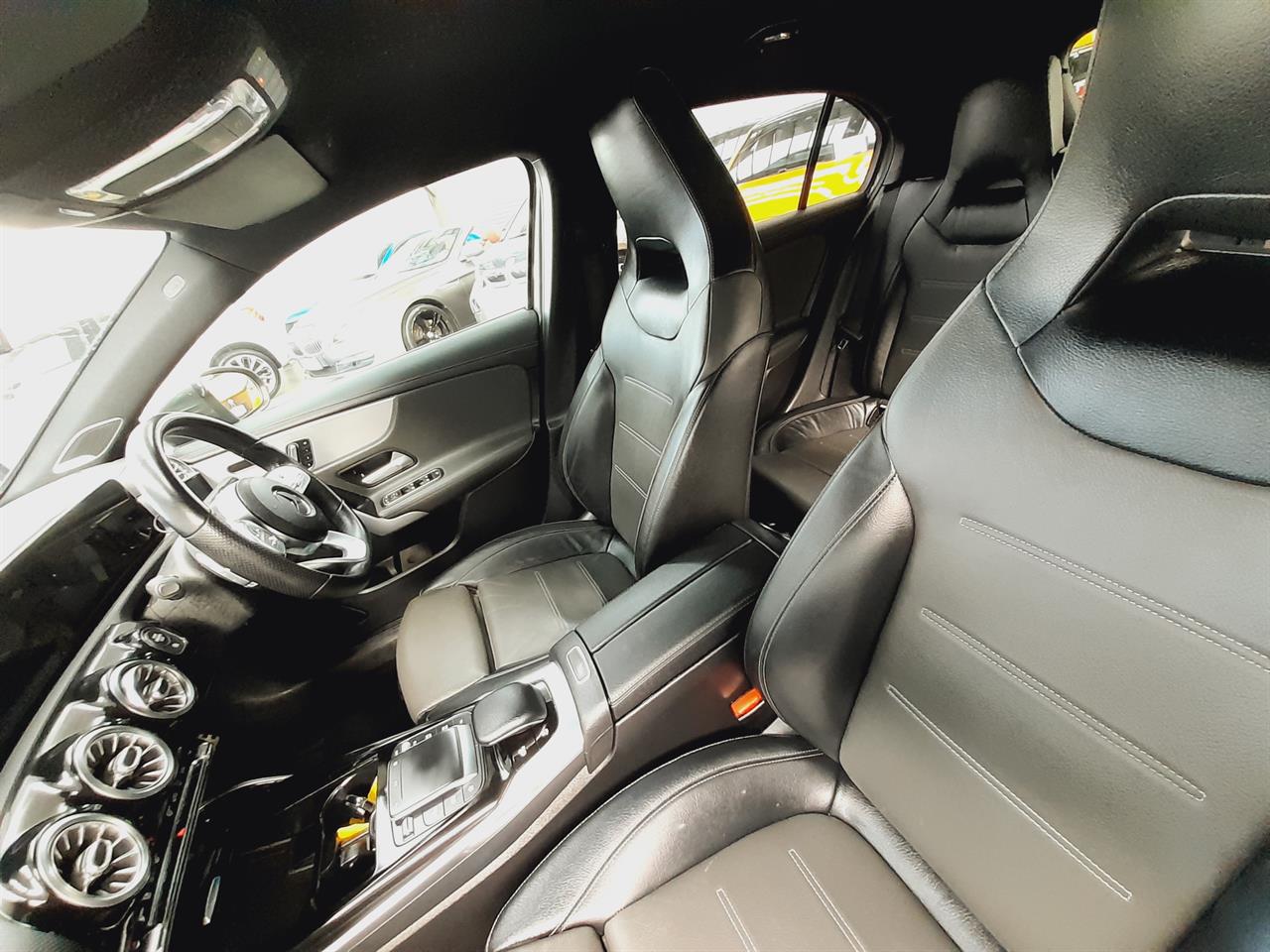 2020 Mercedes-Benz A 35