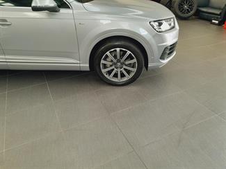 2016 Audi Q7 - Thumbnail