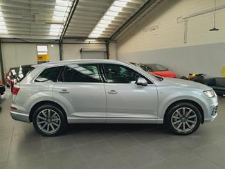 2016 Audi Q7 - Thumbnail