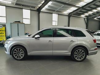 2016 Audi Q7 - Thumbnail