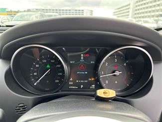 2018 Jaguar XE - Thumbnail