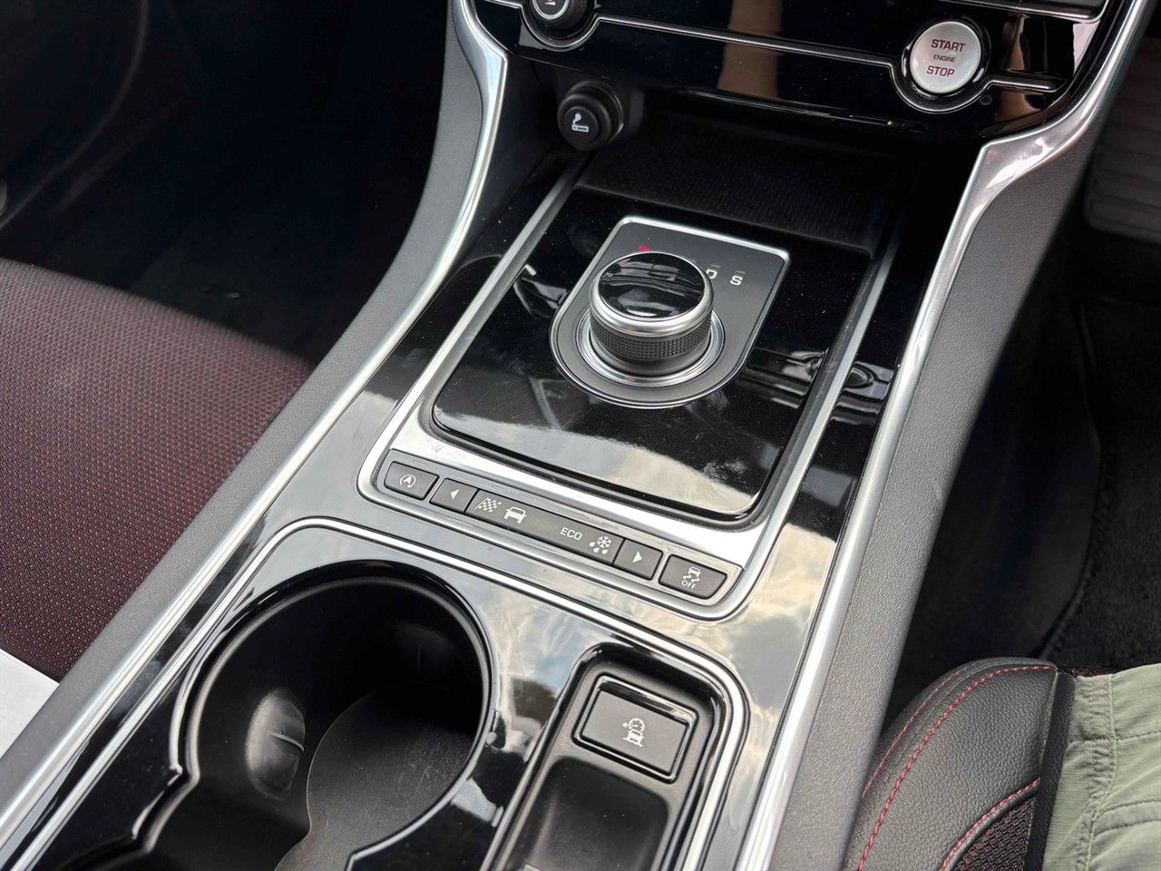 2018 Jaguar XE