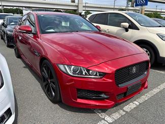 2018 Jaguar XE - Thumbnail
