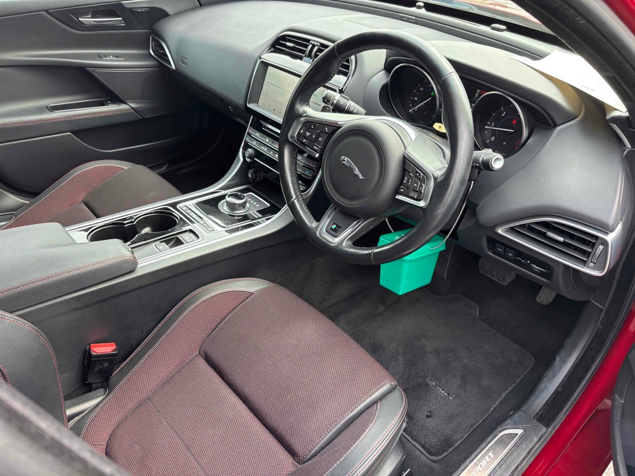 2018 Jaguar XE