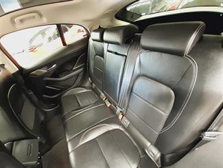 2021 Jaguar I-pace - Thumbnail