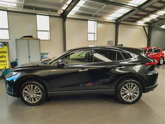 2021 Toyota Harrier - Thumbnail