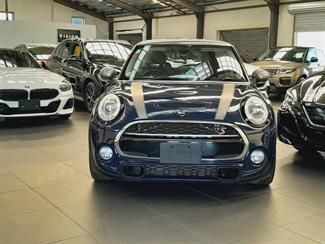 2017 Mini Cooper - Thumbnail