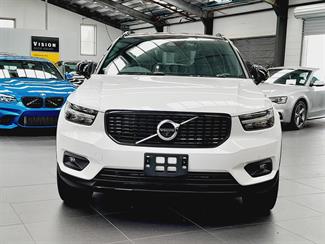 2020 Volvo XC40 - Thumbnail