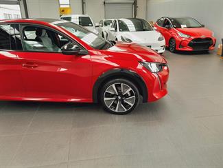 2020 Peugeot e-208 - Thumbnail