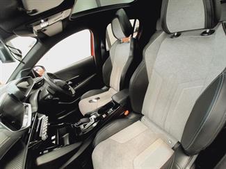 2020 Peugeot e-208 - Thumbnail