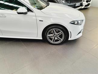 2021 Mercedes-Benz A 250 e - Thumbnail