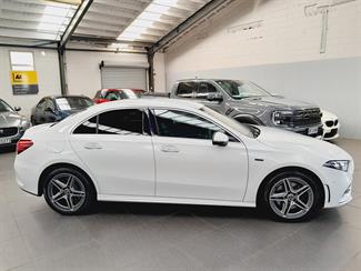 2021 Mercedes-Benz A 250 e - Thumbnail