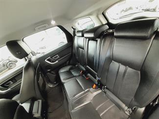 2017 Land Rover Discovery Sport - Thumbnail