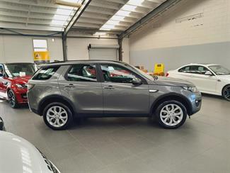 2017 Land Rover Discovery Sport - Thumbnail