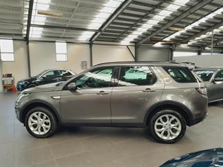 2017 Land Rover Discovery Sport - Thumbnail