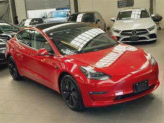 2021 Tesla Model 3 - Thumbnail