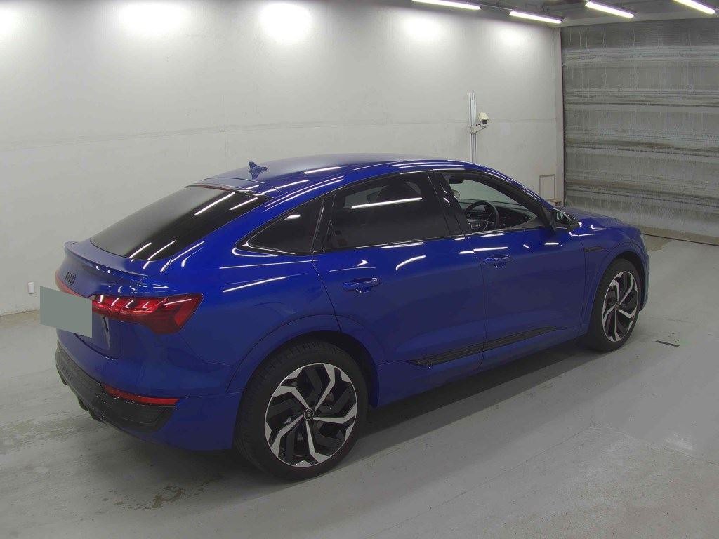 2023 Audi Q8