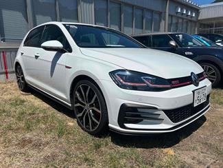 2019 Volkswagen Golf GTI - Thumbnail