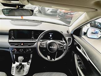 2024 Kia Seltos - Thumbnail
