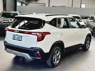 2024 Kia Seltos - Thumbnail